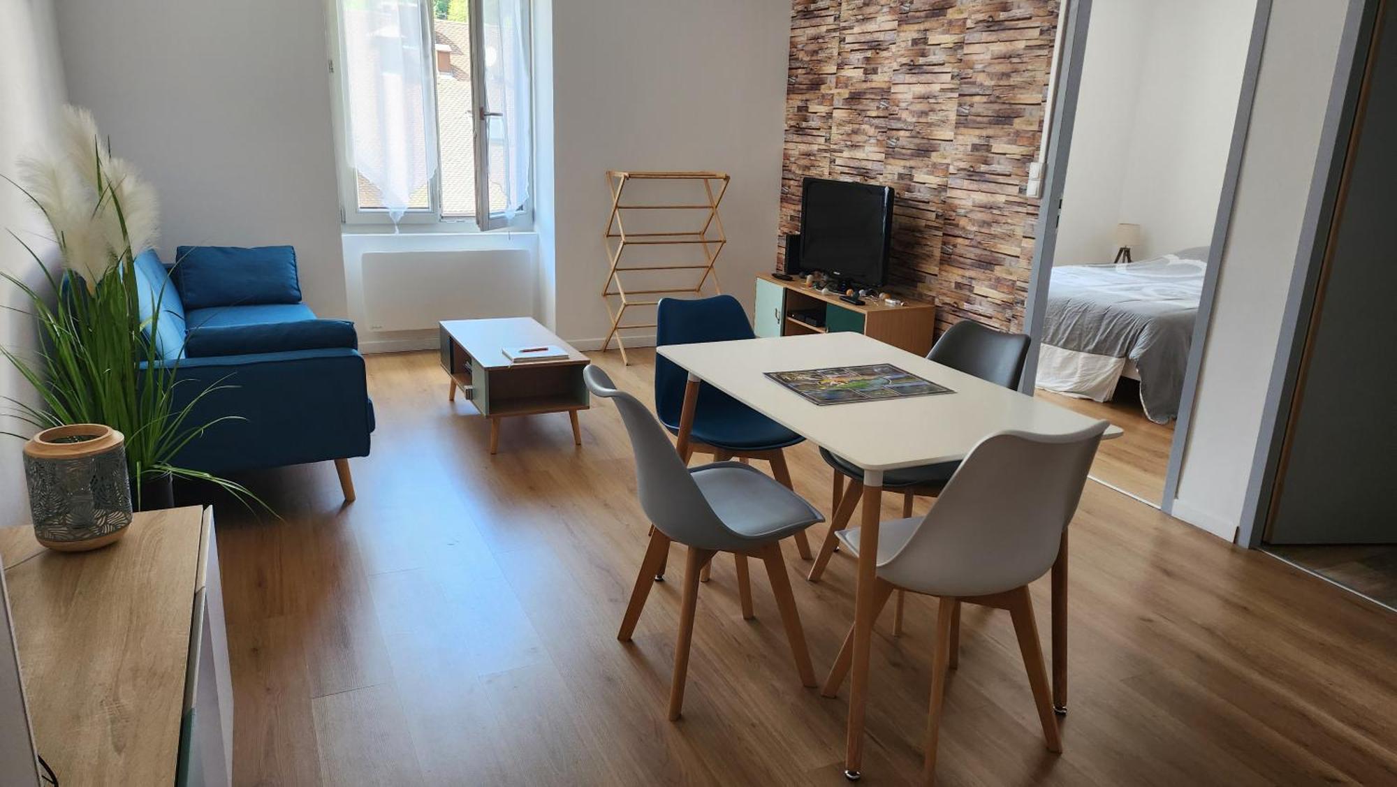 Appartement Tout Confort Vue Sur Les Forts ซาลอนส์-เลส์-แบ็งส์ ภายนอก รูปภาพ